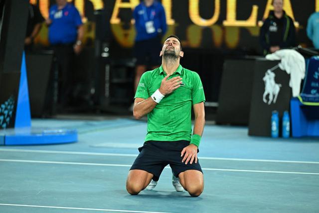 开云体育下载官网-天王不老！用最热血的方式闯进澳网决赛，德约还能纵情燃烧