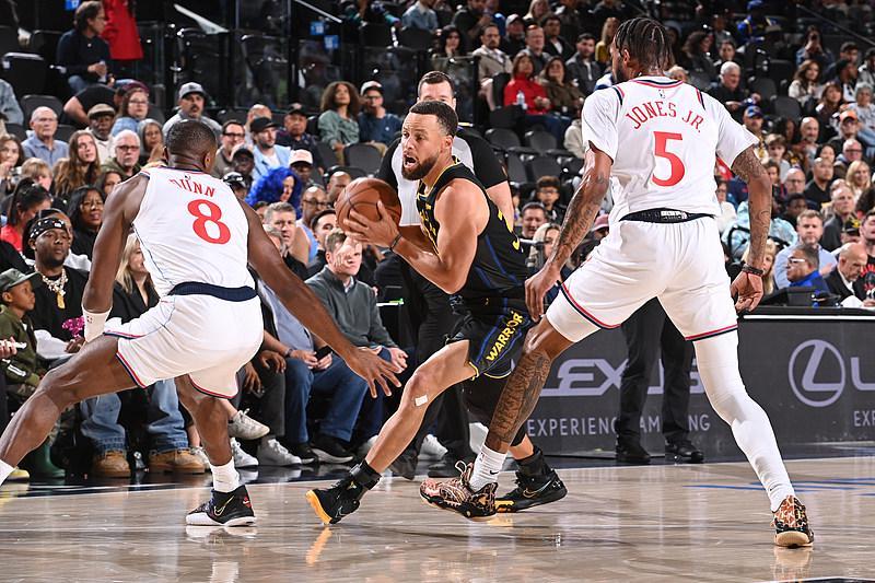 开云体育下载网址-库里24分 勇士110-115不敌快船